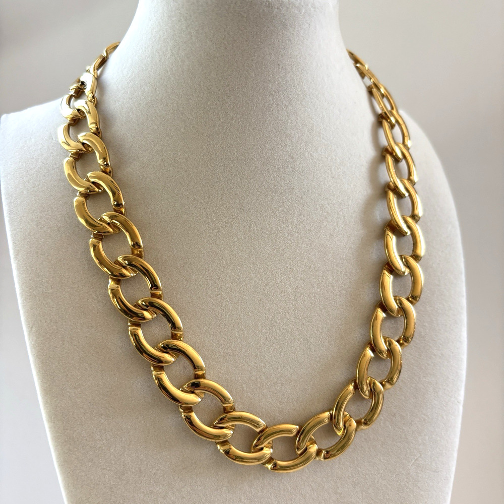 Vtg Monet Chunky Gold Tone Heavy Curb Link Chain Necklace 18” Statement